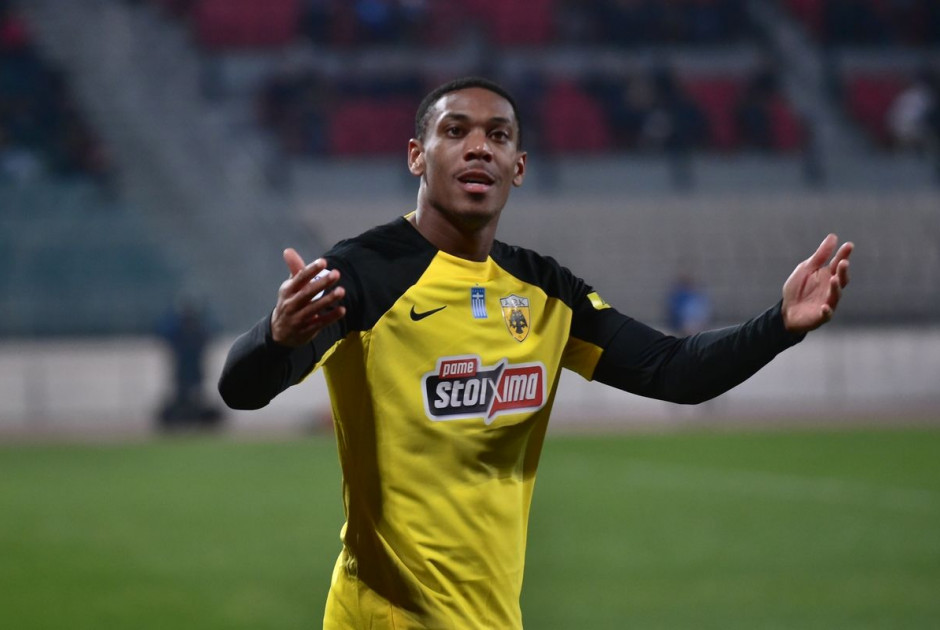 Κοντά στην Μοντερέι ο Μαρσιάλ!