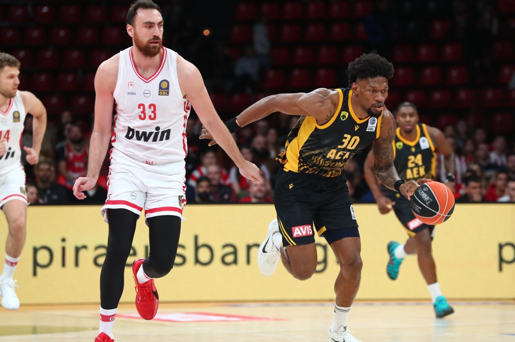 Ολυμπιακός – ΑΕΚ 51-36  (ΗΜΙΧΡΟΝΟ)