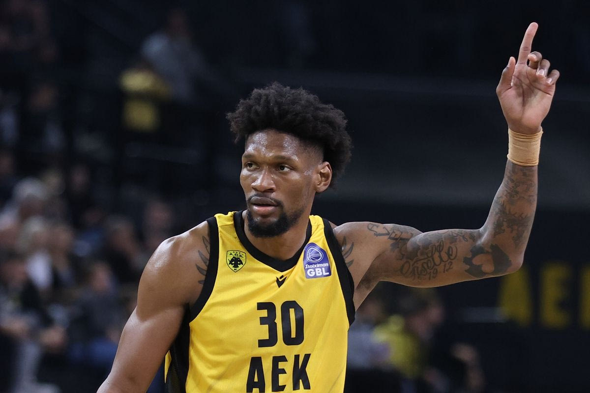 Ο Κρις Σίλβα στην καλύτερη πεντάδα της φάσης των ομίλων