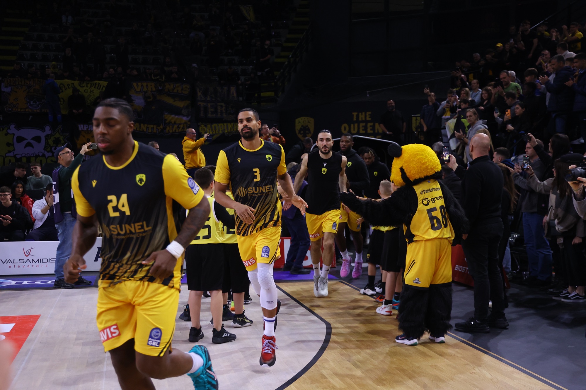 Η 12αδα της ΑΕΚ κόντρα στον Παναθηναϊκό