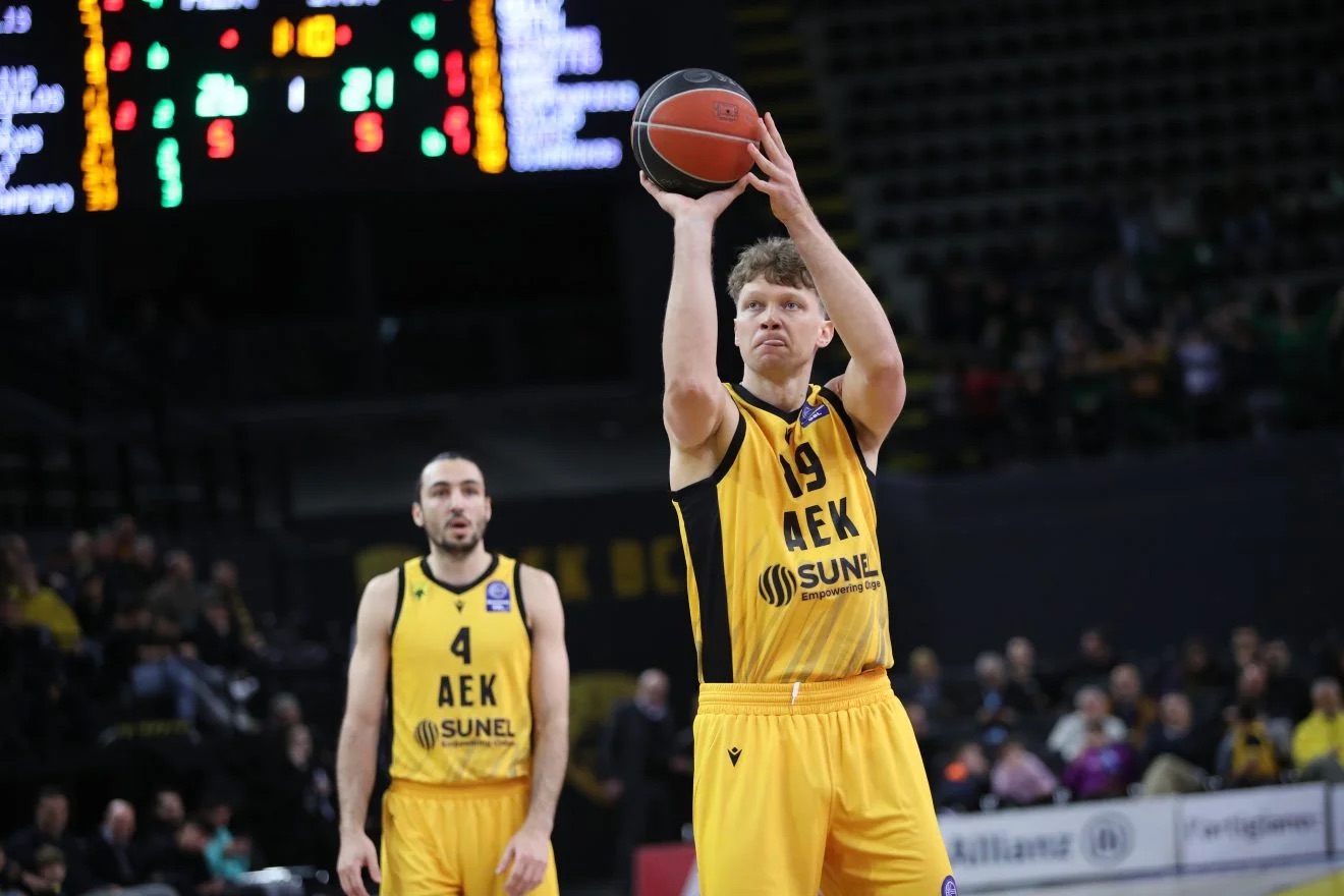 Εκτός και ο Κουζμίνσκας